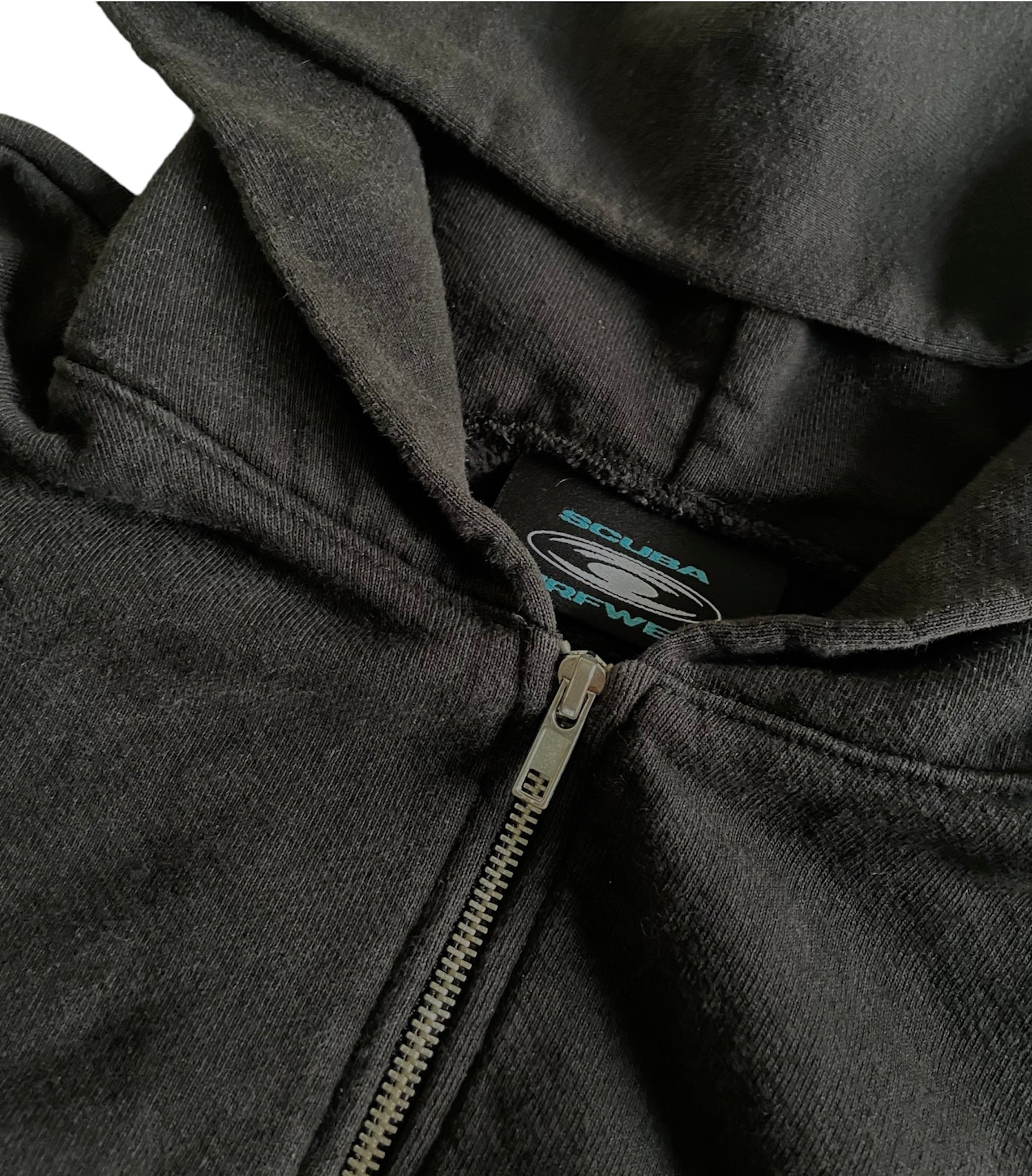 the v1 zip-up black